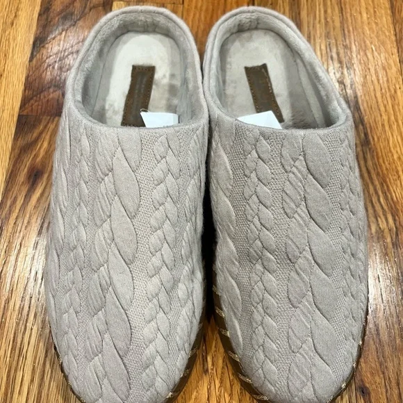 Muk Luks Blush‎ Mules Women's Size 7 Tan Cable Knit - Picture 3 of 8